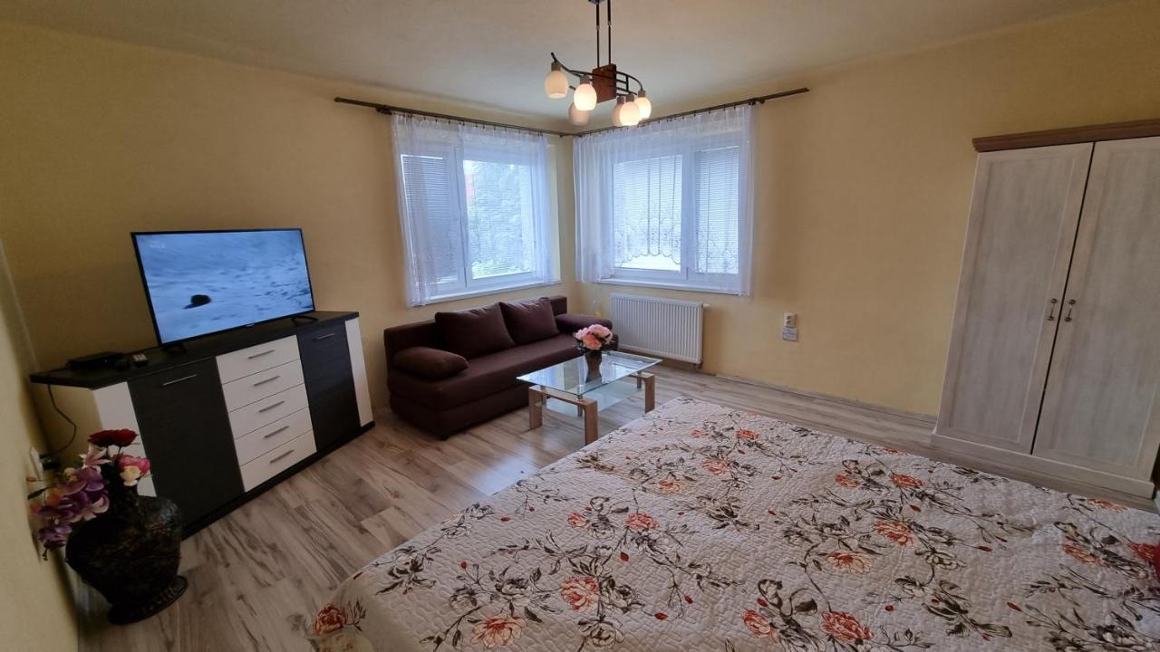 Apartmany Sebastian Прибылина Экстерьер фото